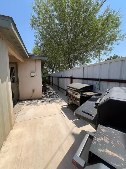 Exterior - 1711 Berkeley Ln, Eunice, NM 88231 photo 5 of 8
