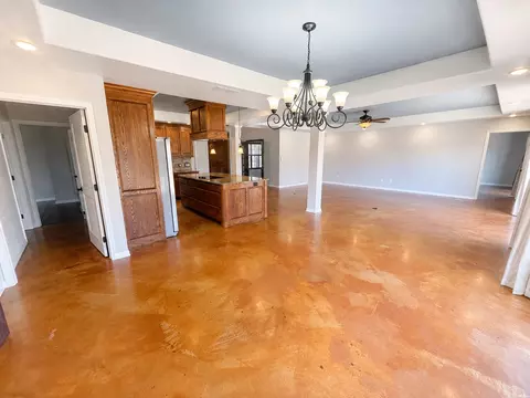 Living - 2005 Kearny Blvd, Clovis, NM 88101 photo 7 of 12