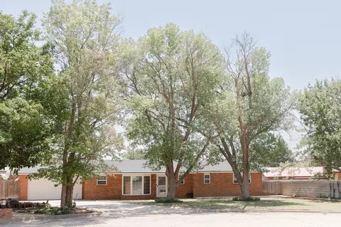 Exterior - 1620 Claremont Ter, Clovis, NM 88101 photo 3 of 26