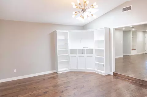 Living - 1620 Claremont Ter, Clovis, NM 88101 photo 7 of 11