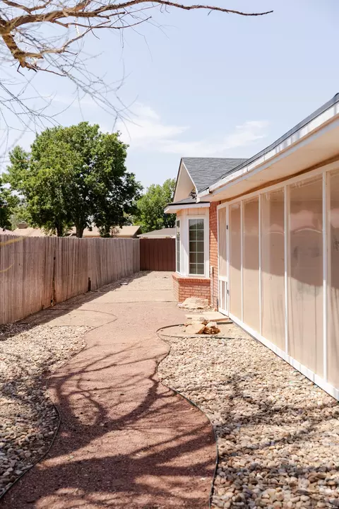 Exterior - 1620 Claremont Ter, Clovis, NM 88101 photo 14 of 26