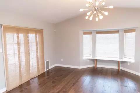 Living - 1620 Claremont Ter, Clovis, NM 88101 photo 10 of 11