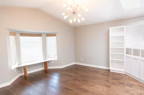 Living - 1620 Claremont Ter, Clovis, NM 88101 photo 9 of 11