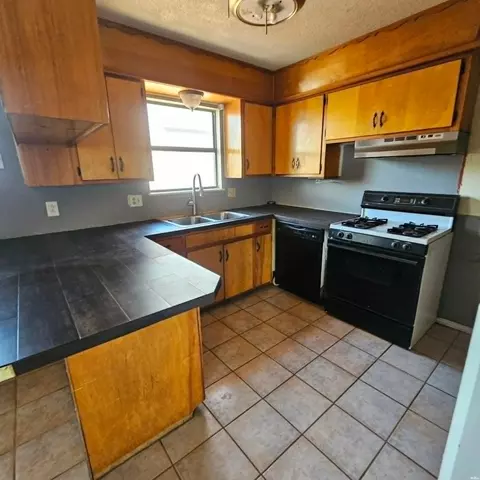 Kitchen - 3105 Mandell Cir, Clovis, NM 88101 photo 7 of 7