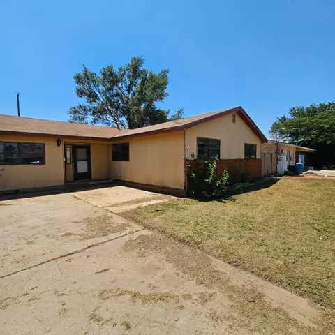Exterior - 3105 Mandell Cir, Clovis, NM 88101 photo 2 of 11