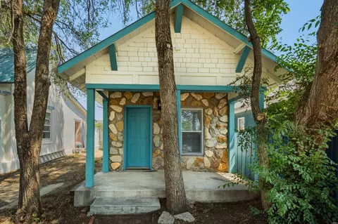 206 Sugarite Ave, Raton, NM 87740