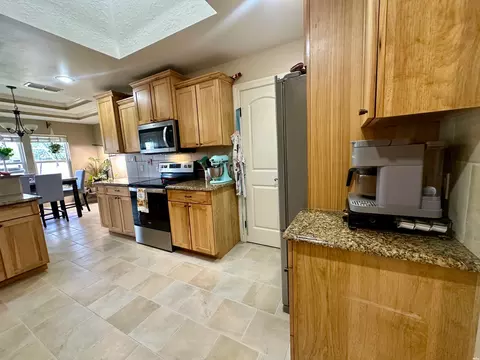 Kitchen - 4101 Mariah Dr, Clovis, NM 88101 photo 2 of 6