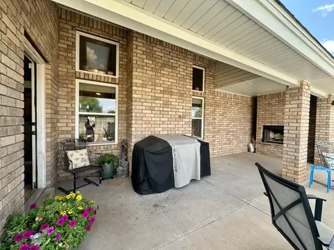 Exterior - 4101 Mariah Dr, Clovis, NM 88101 photo 5 of 8