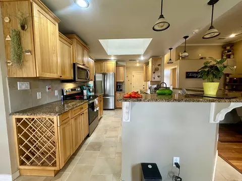 Kitchen - 4101 Mariah Dr, Clovis, NM 88101 photo 5 of 6