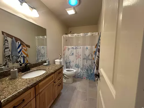 Bath - 4101 Mariah Dr, Clovis, NM 88101 photo 6 of 6