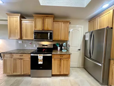 Kitchen - 4101 Mariah Dr, Clovis, NM 88101 photo 1 of 6