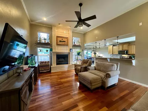 Living - 4101 Mariah Dr, Clovis, NM 88101 photo 2 of 2