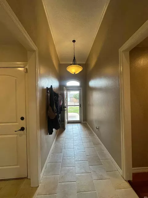 Entry Way - 4101 Mariah Dr, Clovis, NM 88101 photo 1 of 1