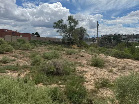 200 Philipina Ave, Gallup, NM 87301