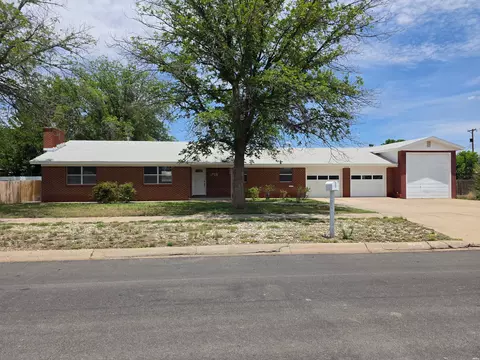 1725 Alameda St W, Roswell, NM 88203
