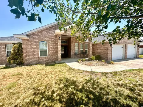 425 Monticello Pkwy, Portales, NM 88130