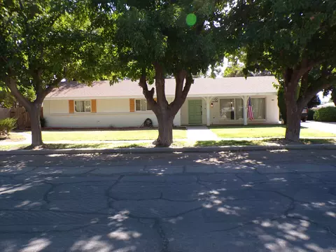 1021 Platinum St S, Deming, NM 88030