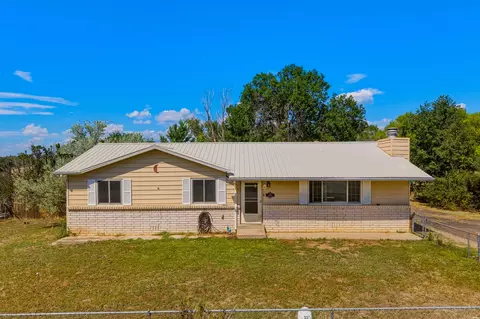 106 Hill Dr, Raton, NM 87740