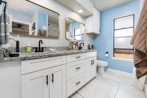 Bath - 3804 Nancy Lopez Dr, Clovis, NM 88101 photo 1 of 3