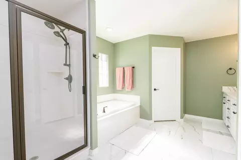 Bath - 2225 Amanda Ln, Clovis, NM 88101 photo 1 of 6