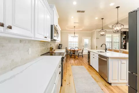 Kitchen - 2225 Amanda Ln, Clovis, NM 88101 photo 4 of 4