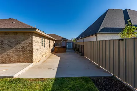 Exterior - 2225 Amanda Ln, Clovis, NM 88101 photo 11 of 12