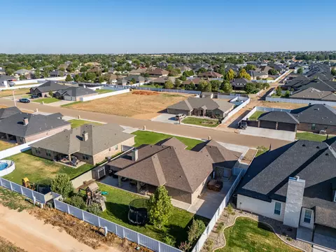 View/Area - 2225 Amanda Ln, Clovis, NM 88101 photo 8 of 9