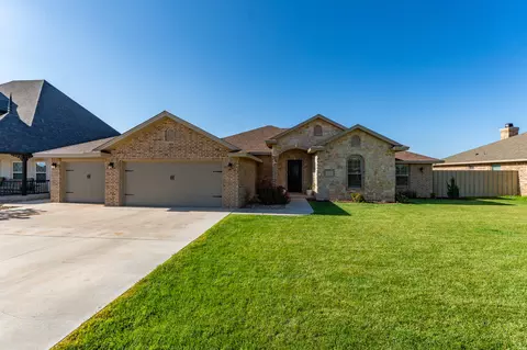 Exterior - 2225 Amanda Ln, Clovis, NM 88101 photo 4 of 12