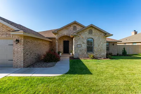 Exterior - 2225 Amanda Ln, Clovis, NM 88101 photo 5 of 12