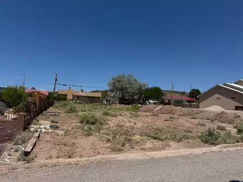1221 Third St, Grants, NM 87020