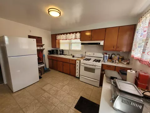 Kitchen - 340 E 3rd Ave, Raton, NM 87740 photo 1 of 1