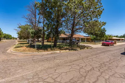Exterior - 500 Dixie Dr, Clovis, NM 88101 photo 8 of 11