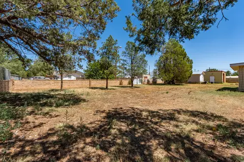 Exterior - 500 Dixie Dr, Clovis, NM 88101 photo 7 of 11
