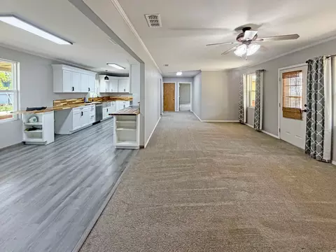 Living - 24 Rope Rd, Clovis, NM 88101 photo 4 of 5