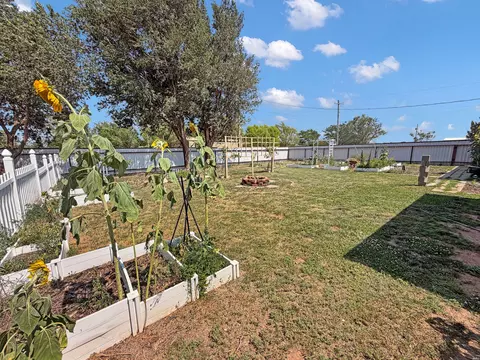 Exterior - 24 Rope Rd, Clovis, NM 88101 photo 5 of 9