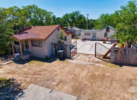 703 W Lea St #703.5, Carlsbad, NM 88220
