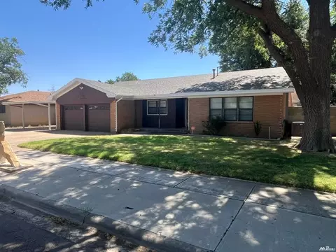 1017 E Albertson Dr, Hobbs, NM 88240