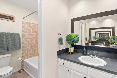 Bath - 3724 Ben Crenshaw Cir, Clovis, NM 88101 photo 3 of 5