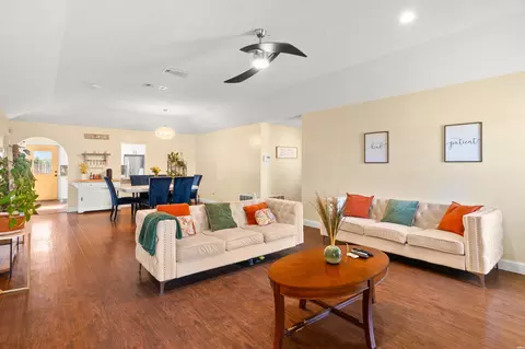 Living - 3724 Ben Crenshaw Cir, Clovis, NM 88101 photo 3 of 4