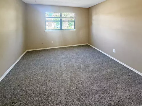 Bedroom - 1705 Colonial Pkwy, Clovis, NM 88101 photo 2 of 4