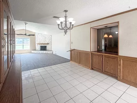 Living - 1705 Colonial Pkwy, Clovis, NM 88101 photo 1 of 5