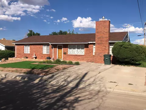 603 Julie Dr, Gallup, NM 87301