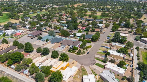 View/Area - 900 Laurelwood, Clovis, NM 88101 photo 5 of 7