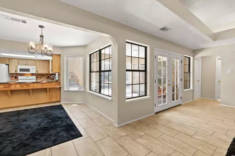 Entry Way - 900 Laurelwood, Clovis, NM 88101 photo 1 of 2