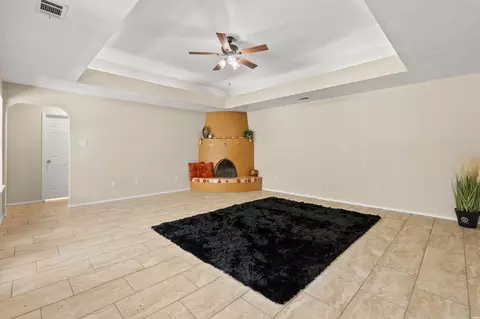 Living - 900 Laurelwood, Clovis, NM 88101 photo 1 of 3