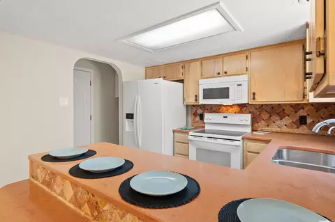 Kitchen - 900 Laurelwood, Clovis, NM 88101 photo 4 of 4