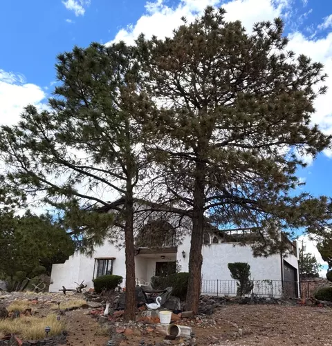 512 Leach, Grants, NM 87020