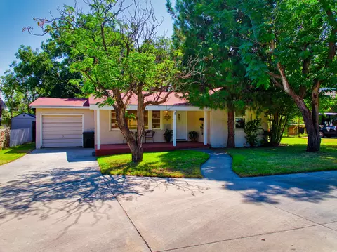 1116 N Canal, Carlsbad, NM 88220