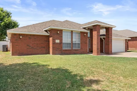 Exterior - 2716 Northglen Dr, Clovis, NM 88101 photo 3 of 5