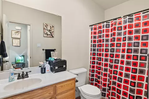 Bath - 2716 Northglen Dr, Clovis, NM 88101 photo 1 of 6